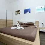 Urban Rooms--free Parking--