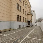 Maison d'hôtes Urban Rooms--free Parking-- 3*