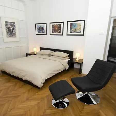 Urban Rooms--free Parking-- 3* リュブリャナ