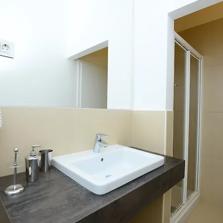 Urban Rooms--free Parking-- 3*