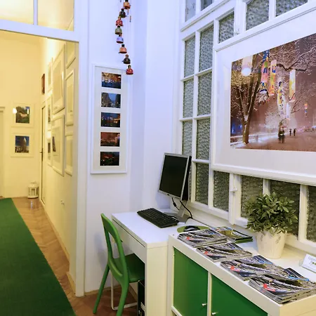 ゲストハウス Urban Rooms--free Parking-- リュブリャナ