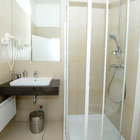 Urban Rooms--free Parking-- Gostinjska kuća