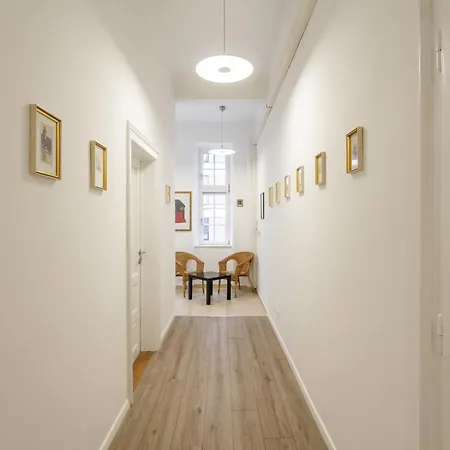 Urban Rooms-- Free Parking-- 3*