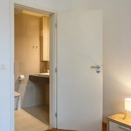 Urban Rooms--free Parking--