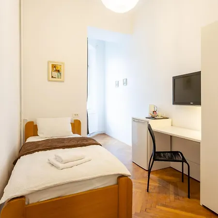 Urban Rooms--free Parking-- 3*