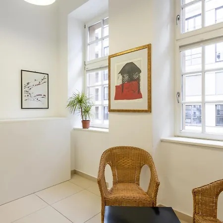 Urban Rooms--free Parking--