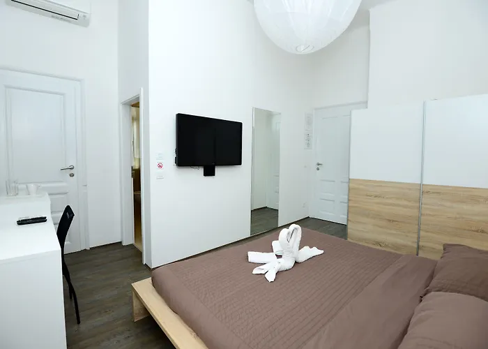 Urban Rooms--free Parking-- 3*
