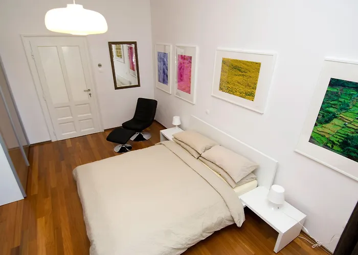 Urban Rooms--free Parking-- 3* ليوبليانا