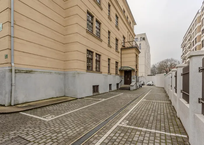 Πανσιόν Urban Rooms--free Parking-- 3*