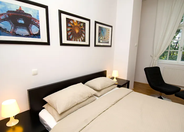 Urban Rooms--free Parking-- بيت ضيافة ليوبليانا